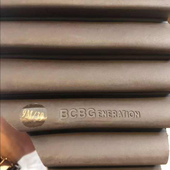 NEW BCBGeneration size 9 Nerissa Wedge Mules Brown - Picture 8 of 10